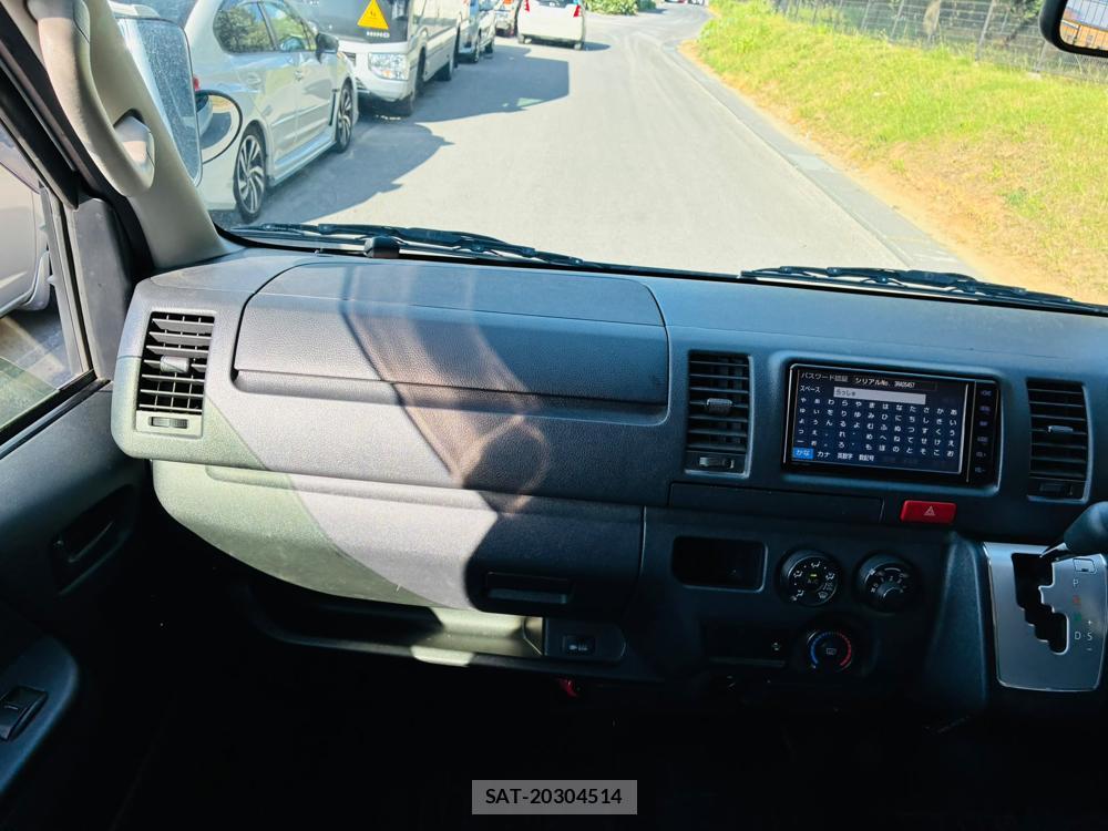 Toyota HIACE VAN 2019-10 8199627-17
