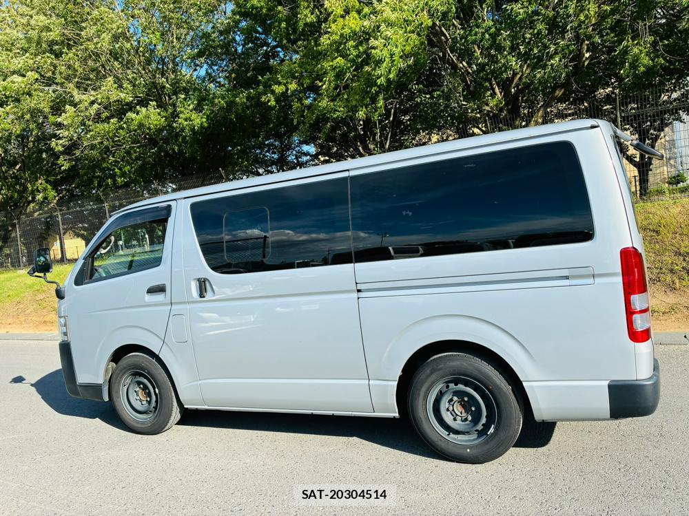 Toyota HIACE VAN 2019-10 8199627-1