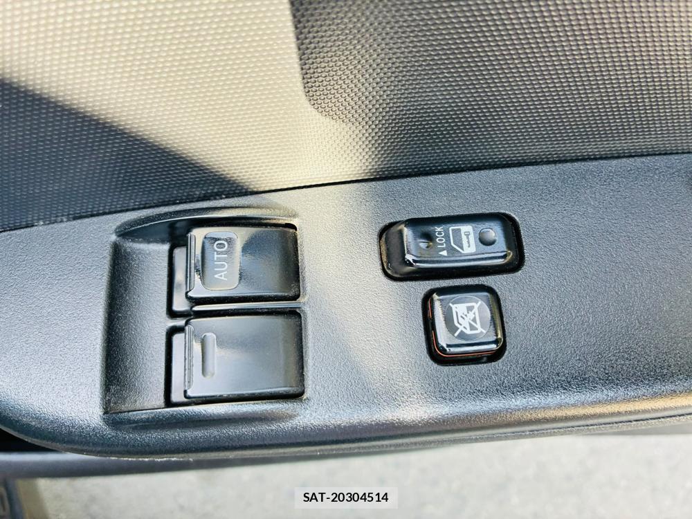 Toyota HIACE VAN 2019-10 8199627-21
