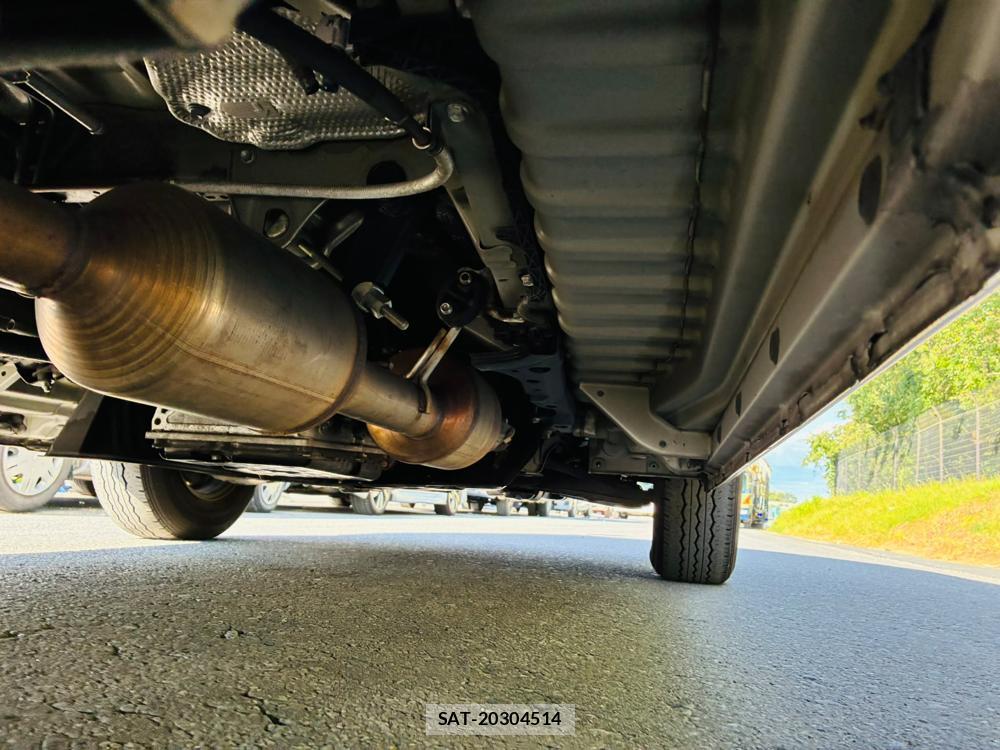 Toyota HIACE VAN 2019-10 8199627-37