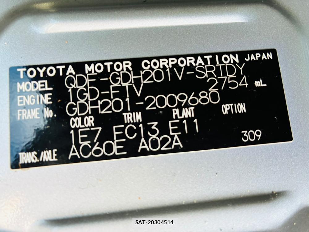 Toyota HIACE VAN 2019-10 8199627-39