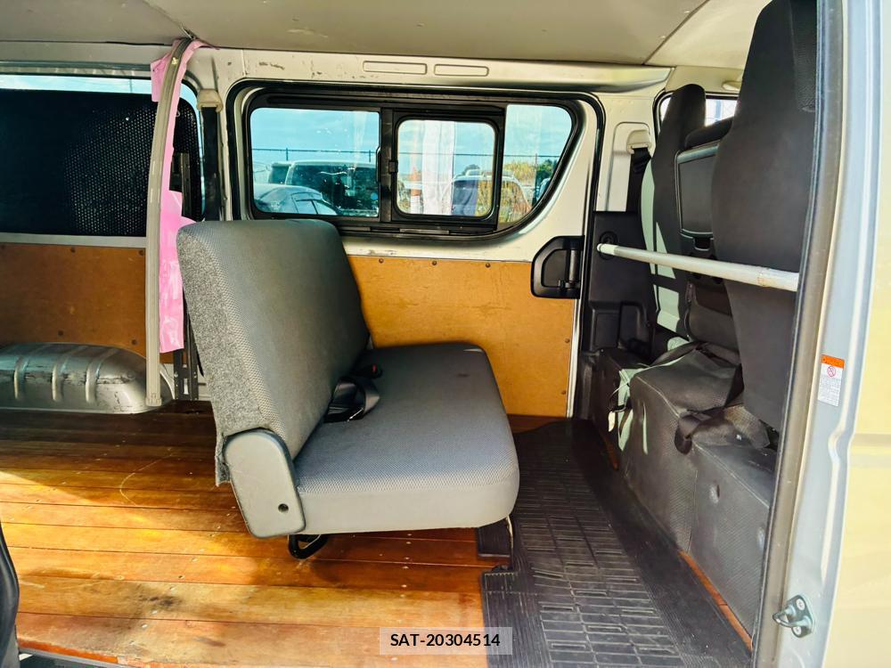 Toyota HIACE VAN 2019-10 8199627-8
