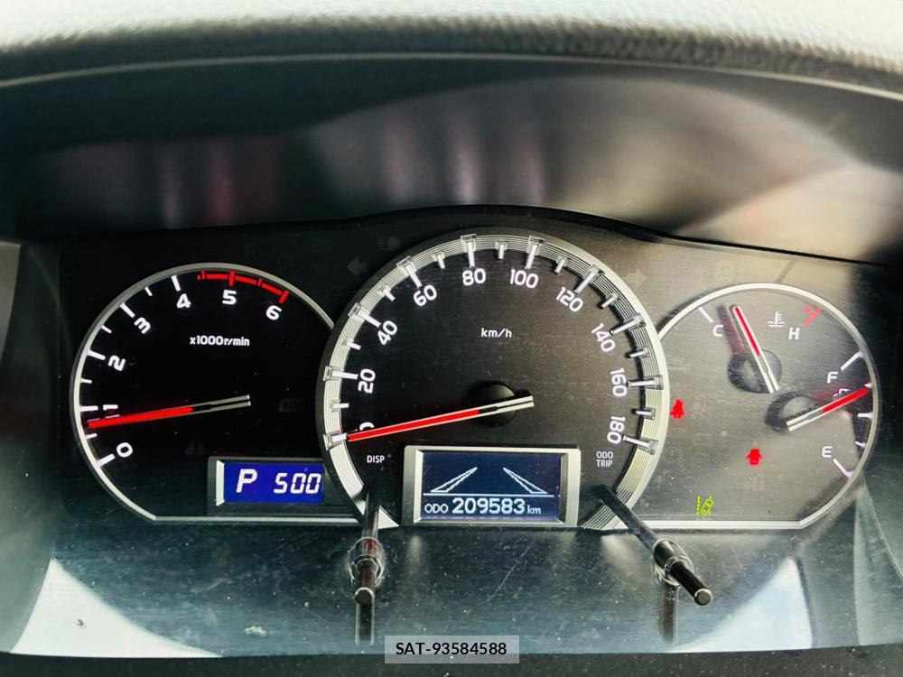Toyota HIACE VAN 2019-06 8160955-15