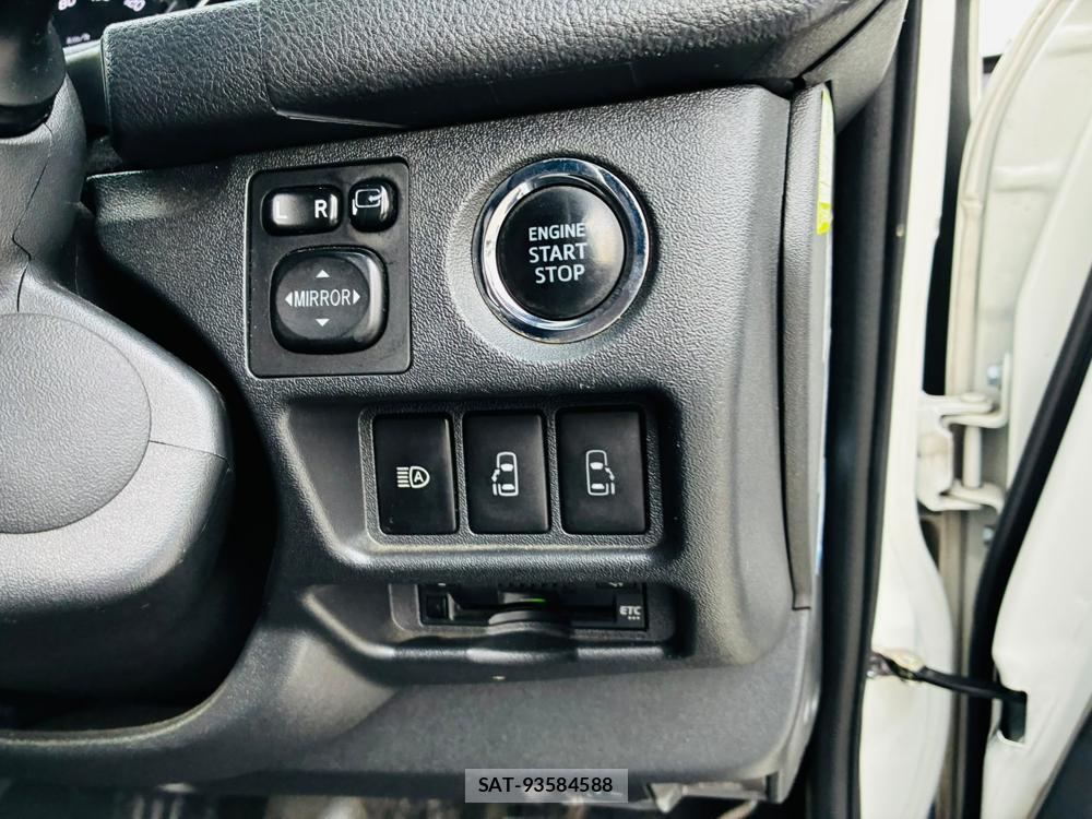 Toyota HIACE VAN 2019-06 8160955-16