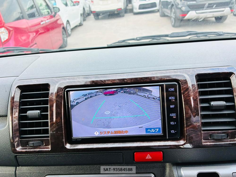 Toyota HIACE VAN 2019-06 8160955-18