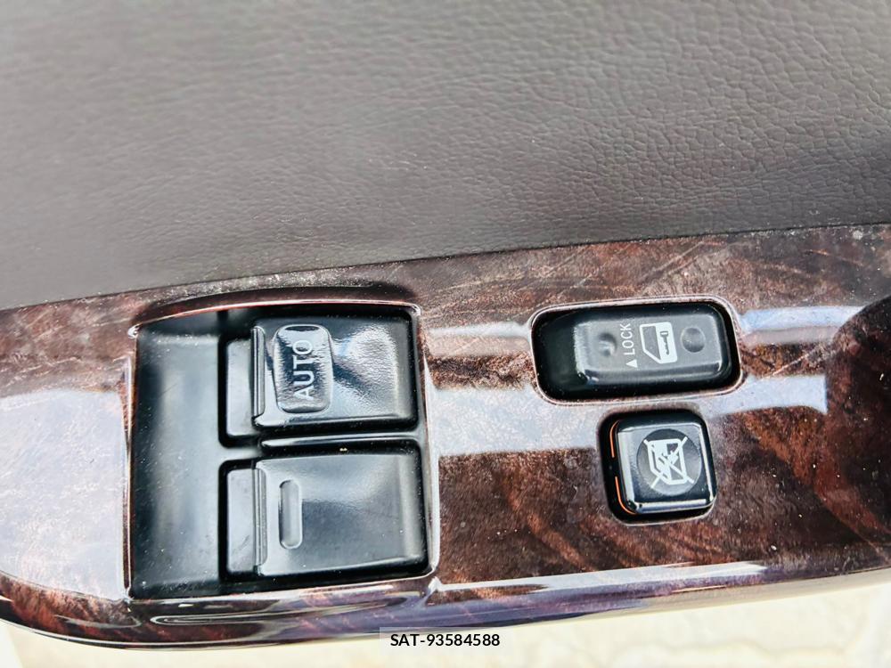Toyota HIACE VAN 2019-06 8160955-21