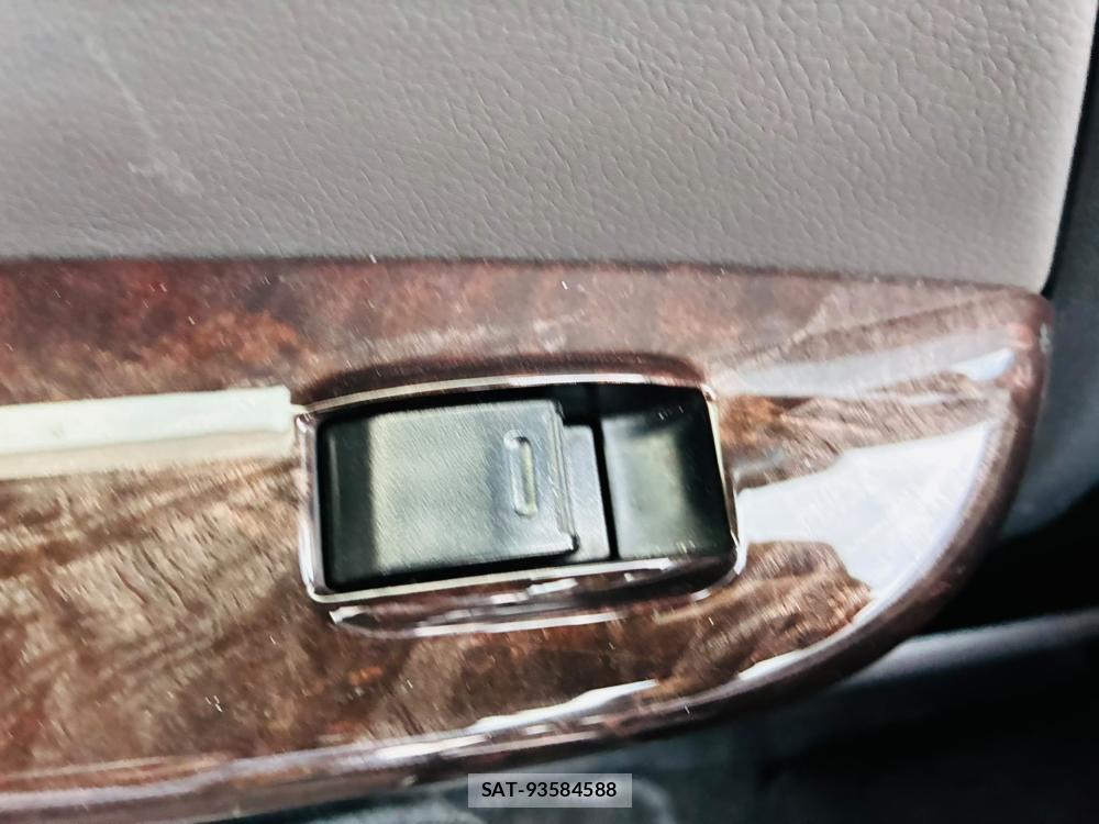 Toyota HIACE VAN 2019-06 8160955-23