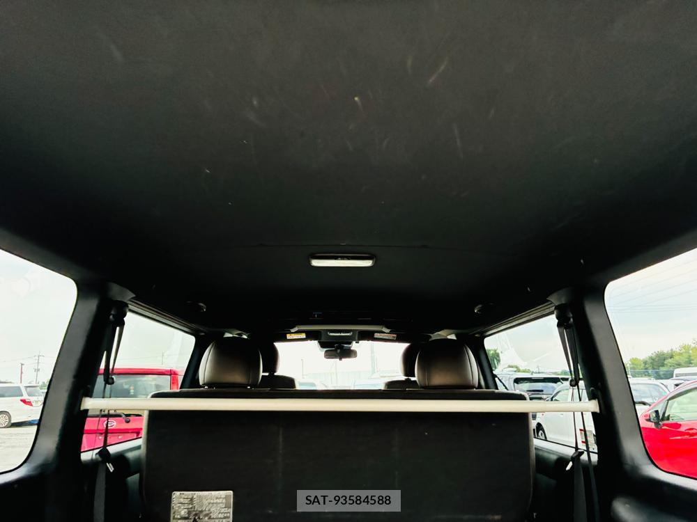 Toyota HIACE VAN 2019-06 8160955-24