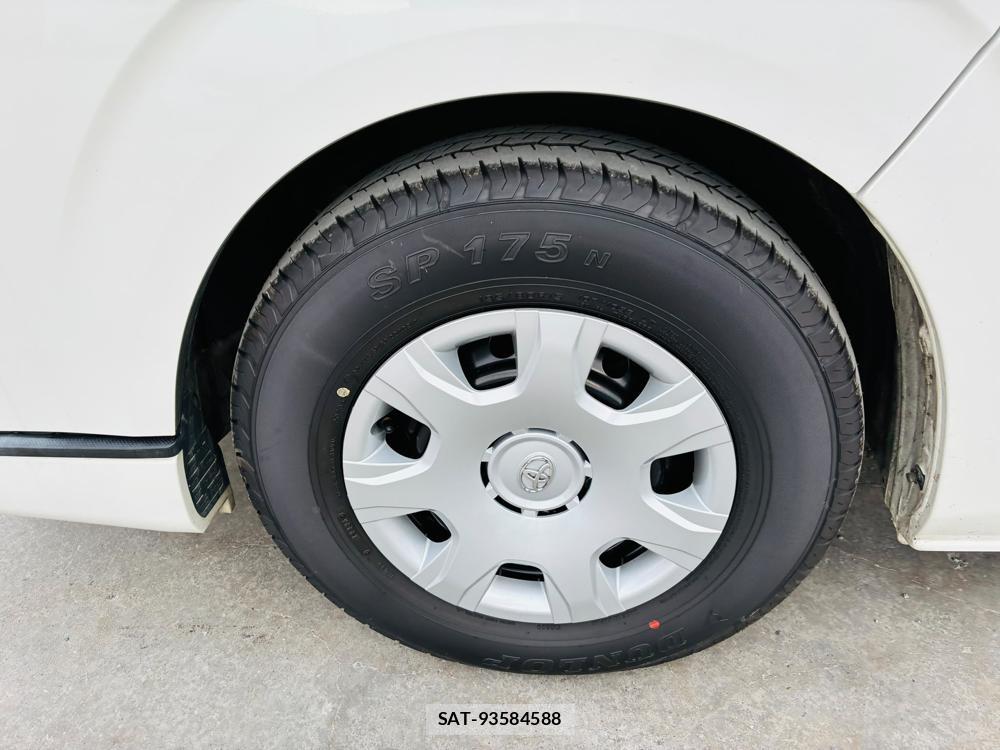 Toyota HIACE VAN 2019-06 8160955-29