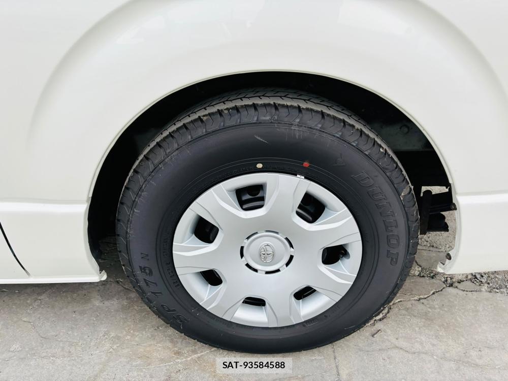 Toyota HIACE VAN 2019-06 8160955-30