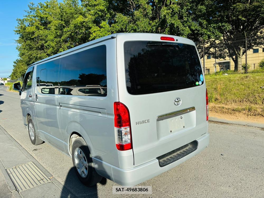 Toyota HIACE VAN 2019-04 8083200-2