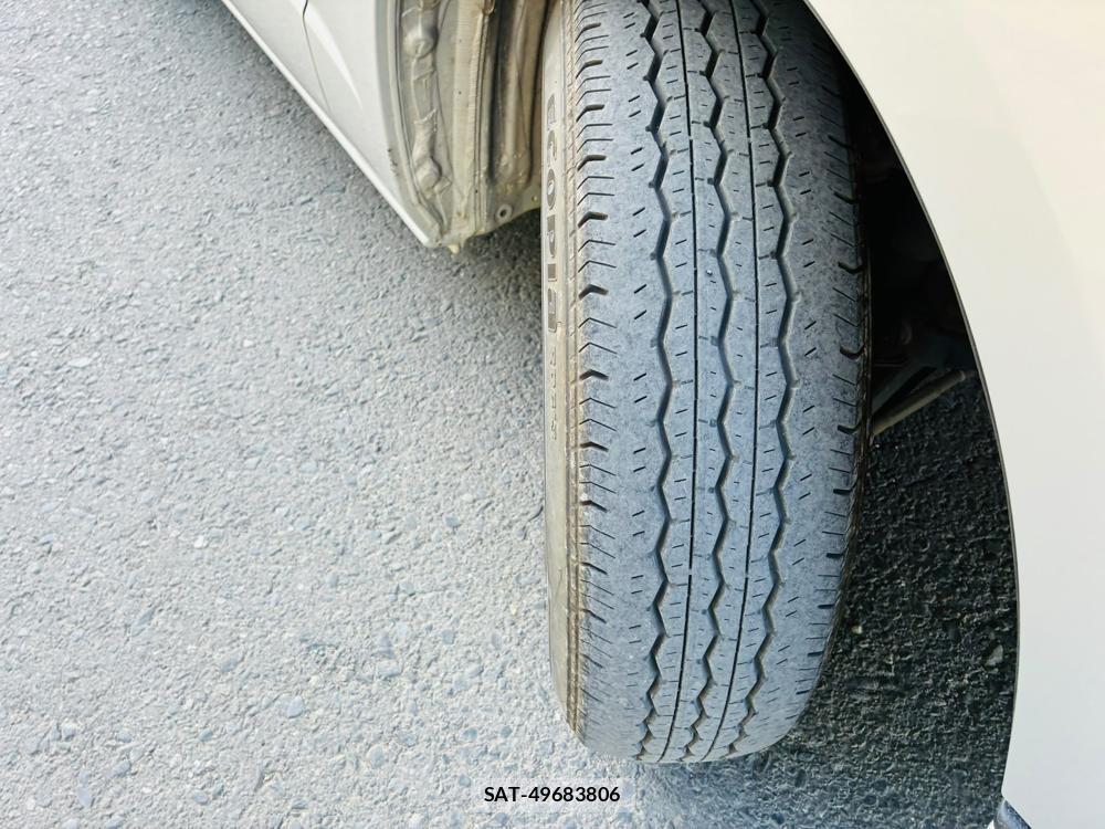Toyota HIACE VAN 2019-04 8083200-32
