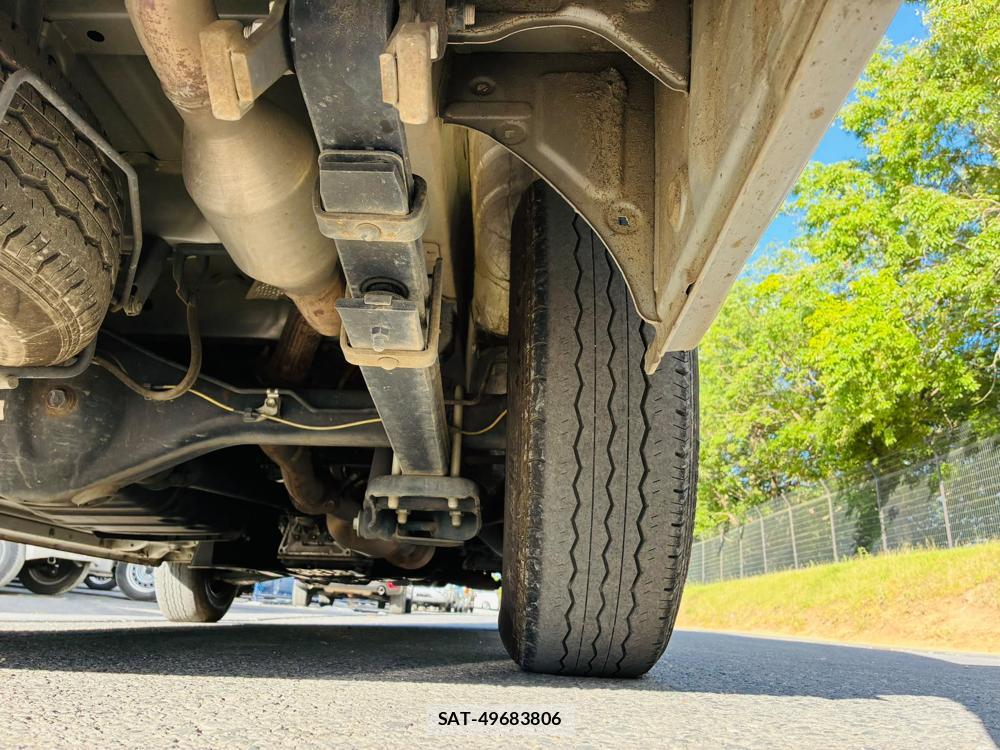 Toyota HIACE VAN 2019-04 8083200-36