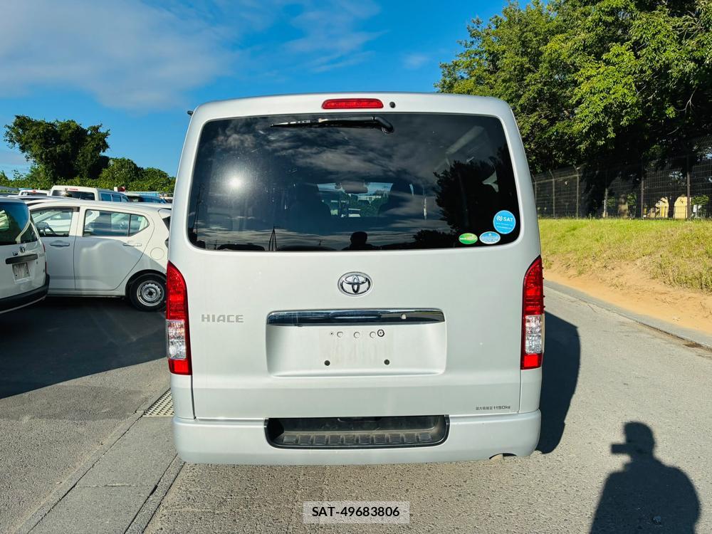 Toyota HIACE VAN 2019-04 8083200-3