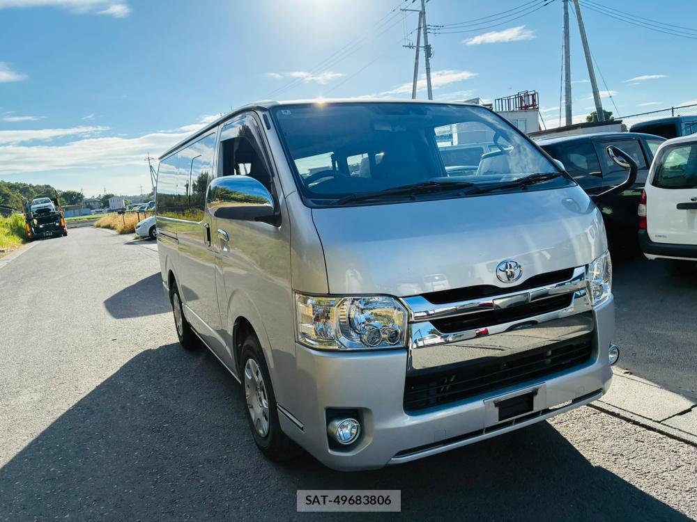 Toyota HIACE VAN 2019-04 8083200-6
