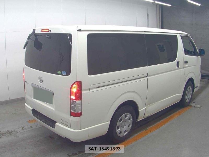 Toyota HIACE VAN 2019-02 8352567-1