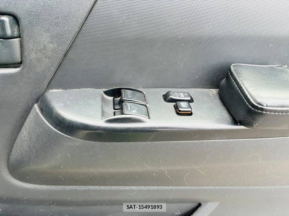Toyota HIACE VAN 2019-02 8352567-20