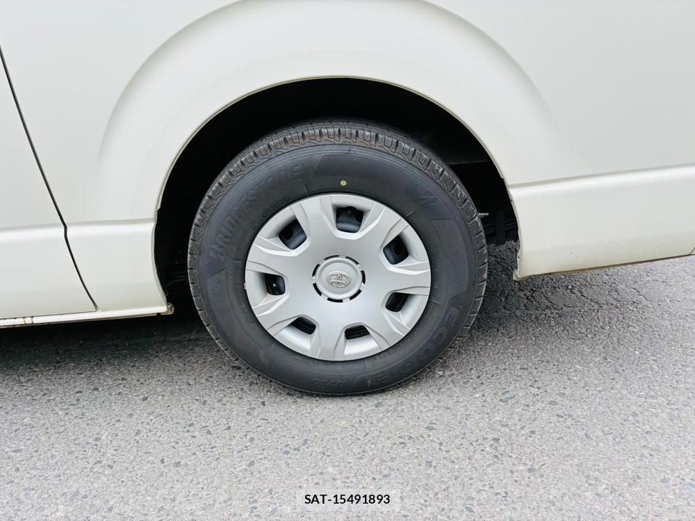 Toyota HIACE VAN 2019-02 8352567-30
