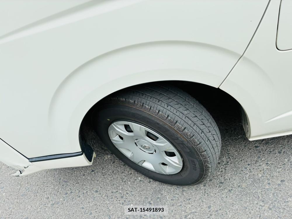 Toyota HIACE VAN 2019-02 8352567-31
