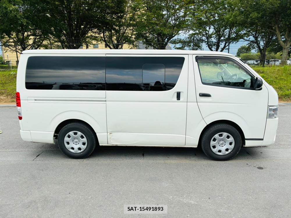 Toyota HIACE VAN 2019-02 8352567-5
