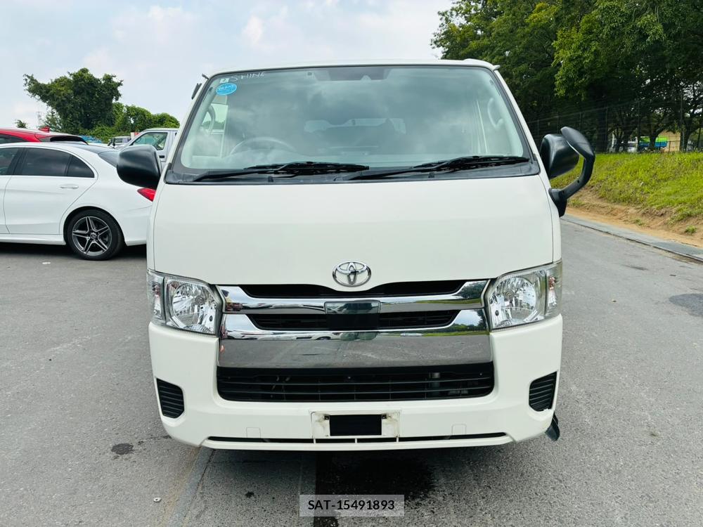 Toyota HIACE VAN 2019-02 8352567-7