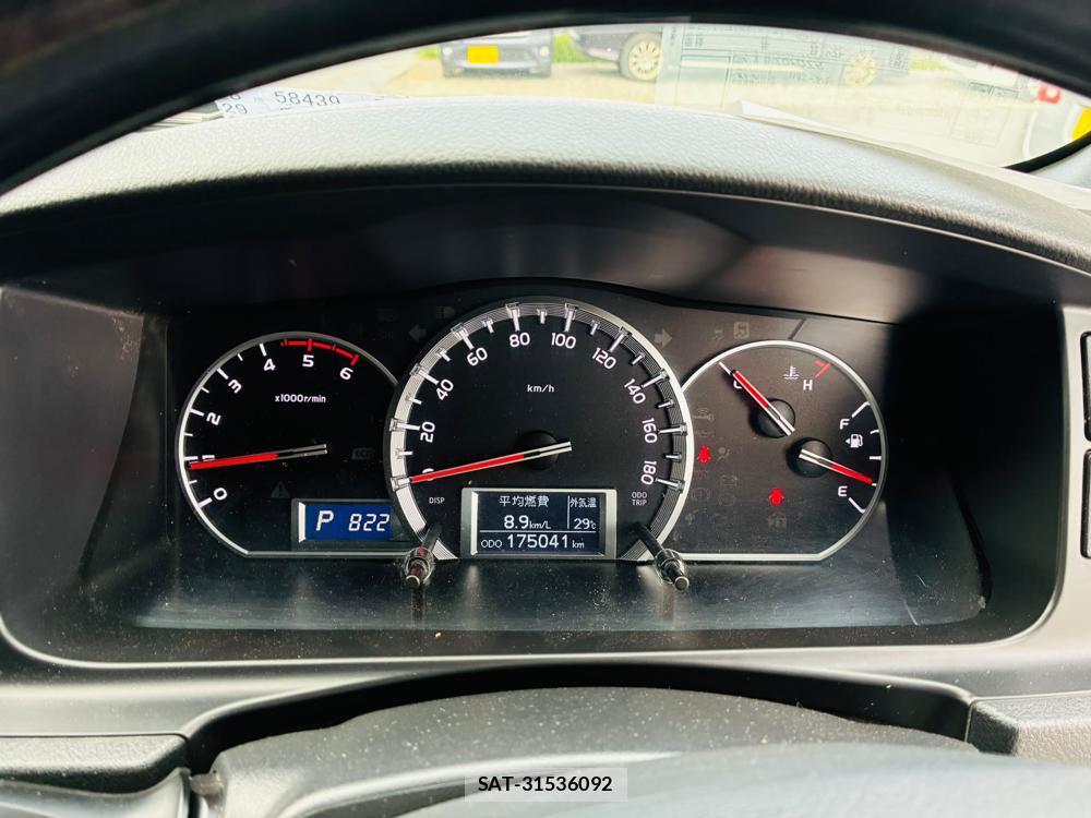 Toyota HIACE VAN 2019-09 8351698-15