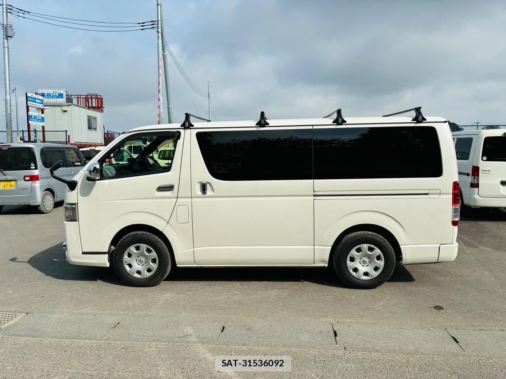 Toyota HIACE VAN 2019-09 8351698-1