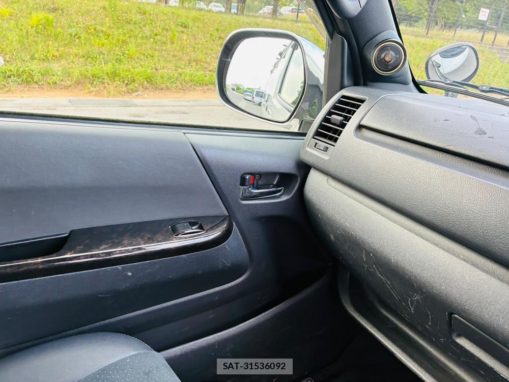 Toyota HIACE VAN 2019-09 8351698-21