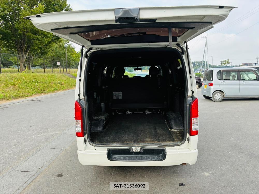 Toyota HIACE VAN 2019-09 8351698-25