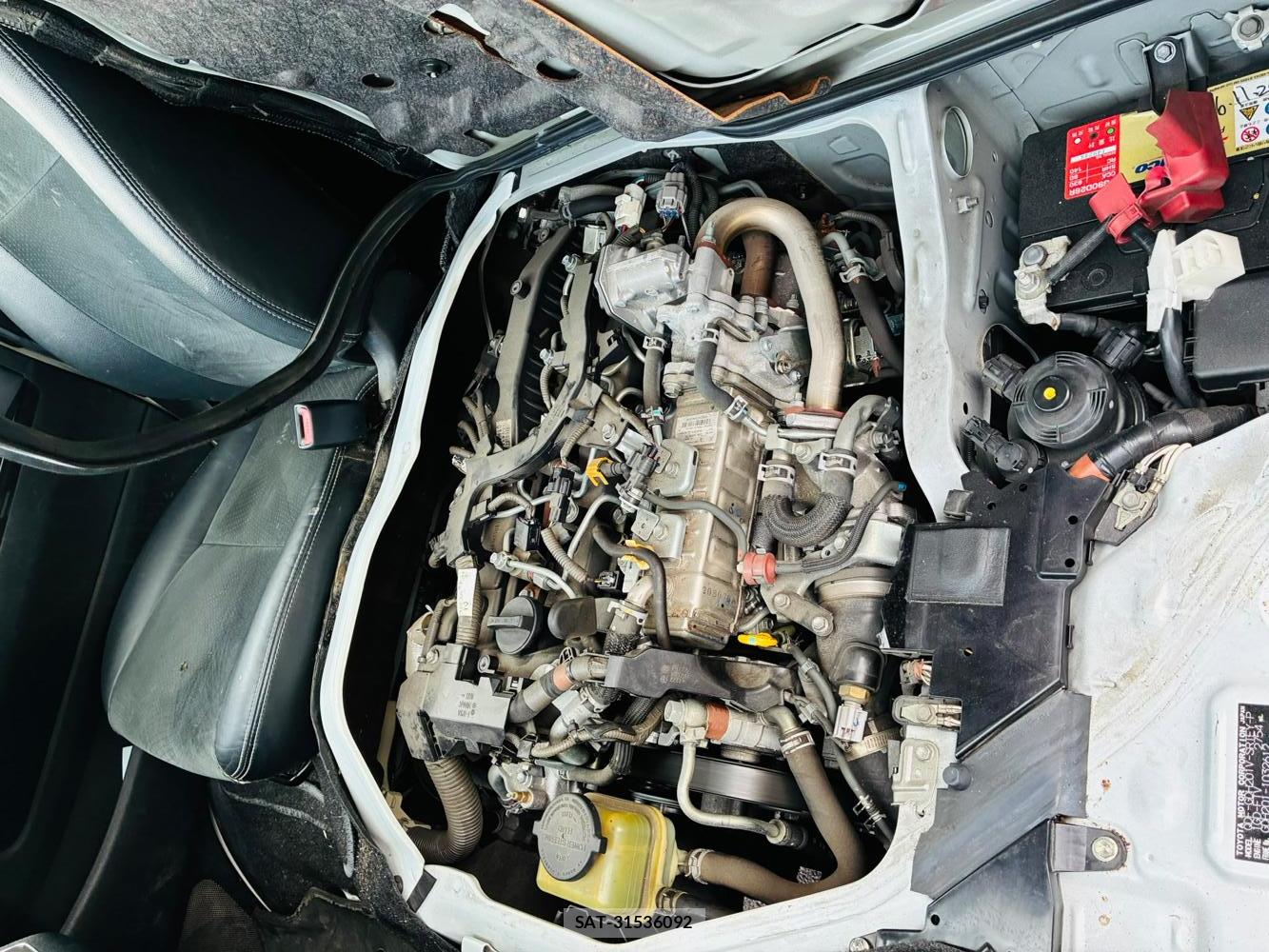 Toyota HIACE VAN 2019-09 8351698-37