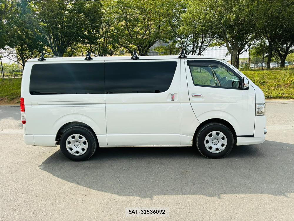 Toyota HIACE VAN 2019-09 8351698-5