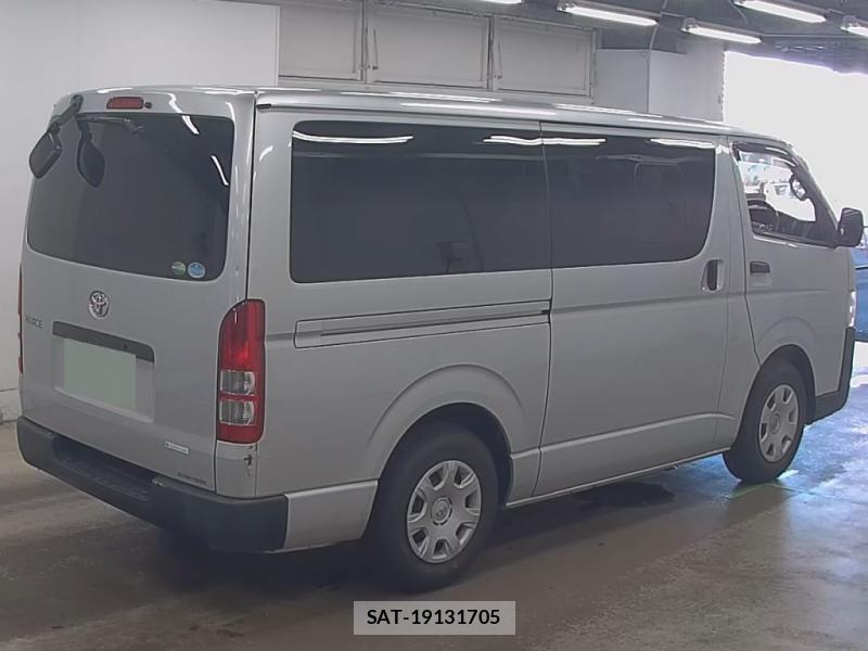 Toyota HIACE VAN 2019-06 8673023-1