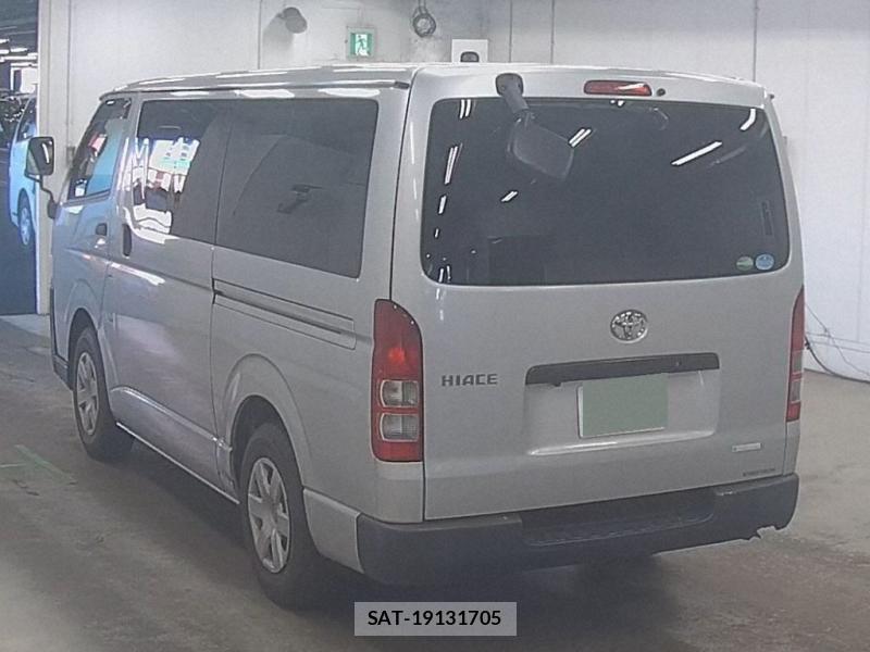 Toyota HIACE VAN 2019-06 8673023-2