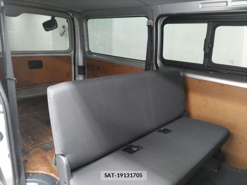 Toyota HIACE VAN 2019-06 8673023-5