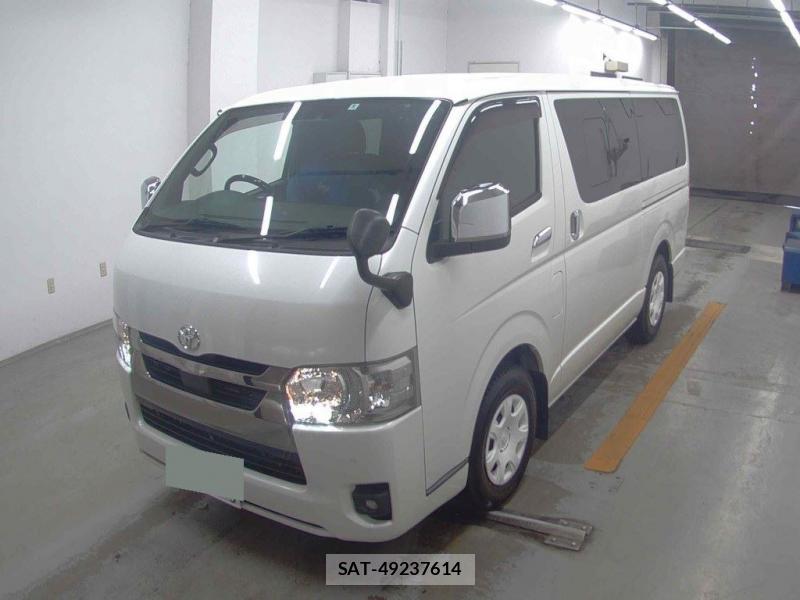 Toyota HIACE VAN 2022-08 8673964-3