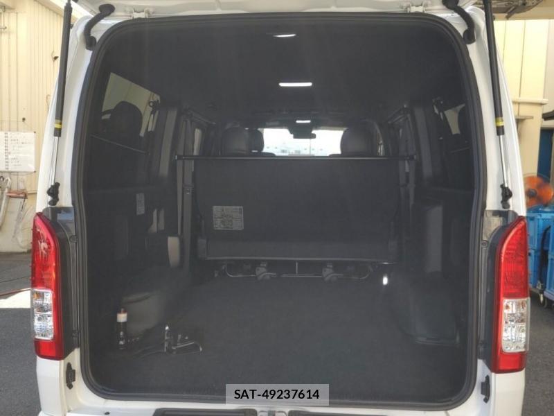 Toyota HIACE VAN 2022-08 8673964-5