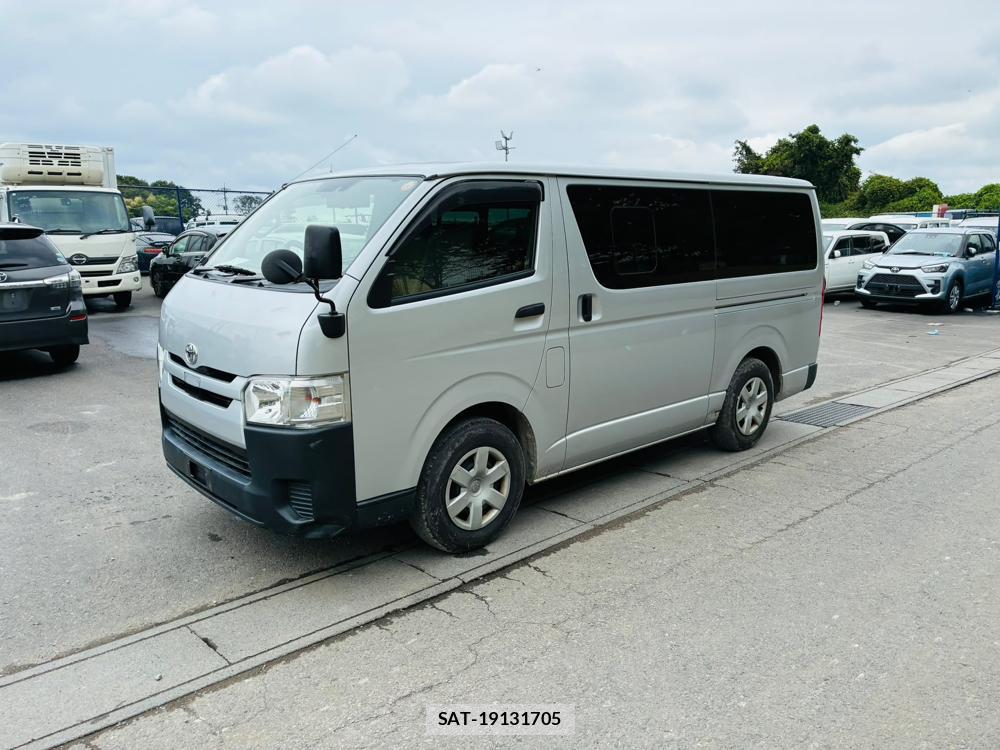 Toyota HIACE VAN 2019-06 8673023-0