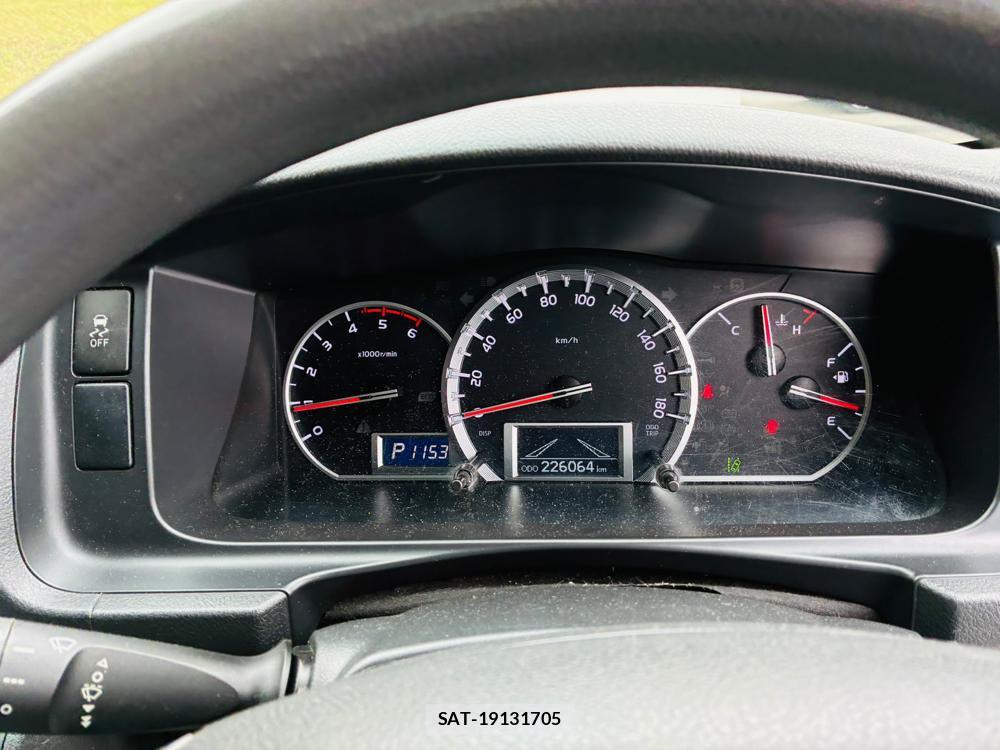 Toyota HIACE VAN 2019-06 8673023-15