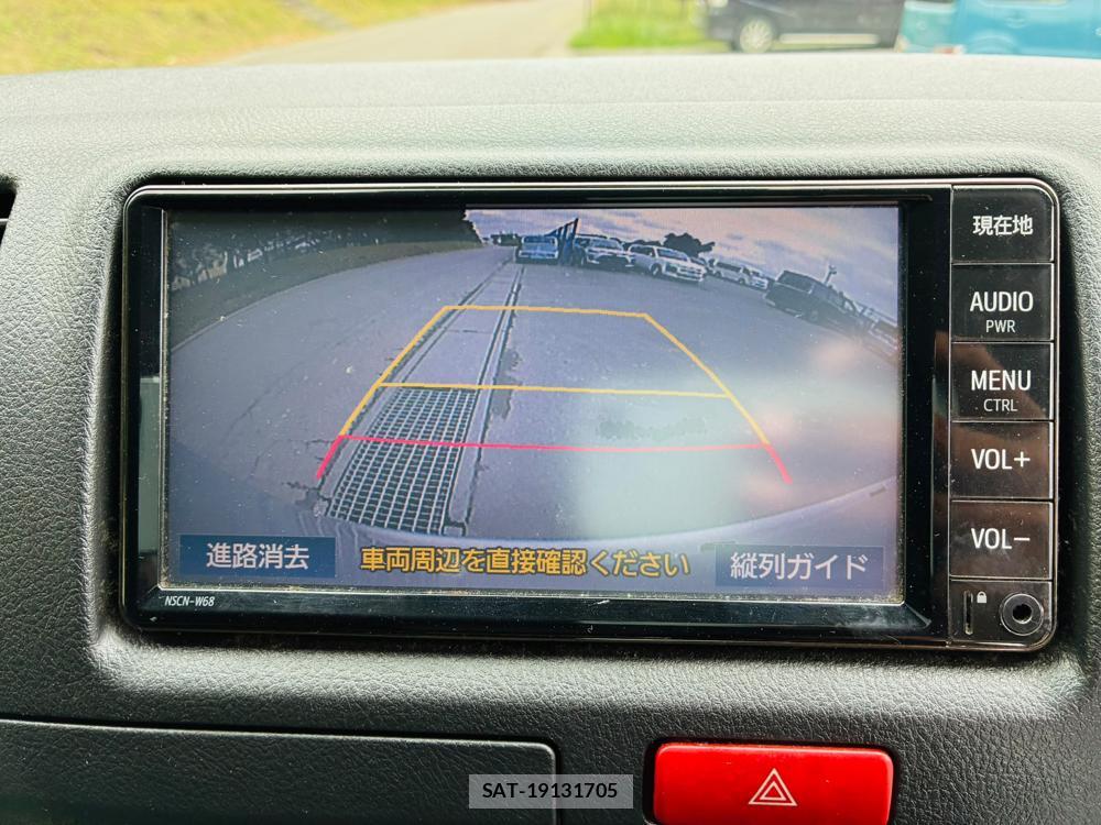Toyota HIACE VAN 2019-06 8673023-18