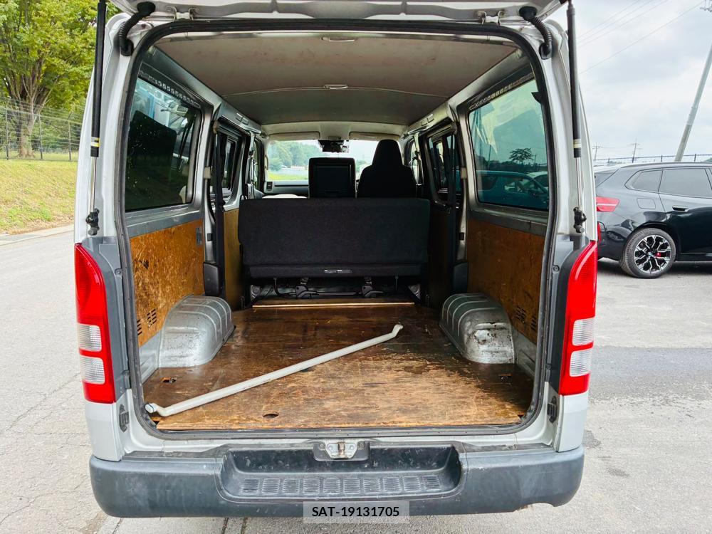 Toyota HIACE VAN 2019-06 8673023-23