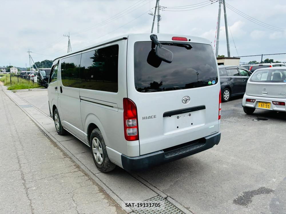 Toyota HIACE VAN 2019-06 8673023-2