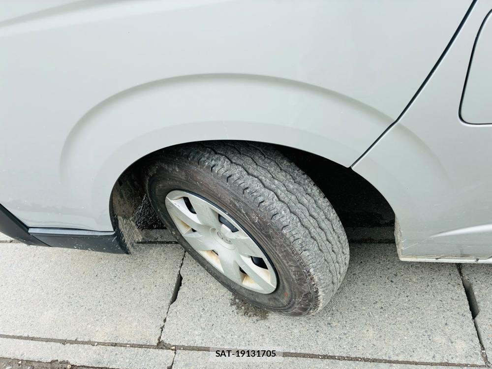 Toyota HIACE VAN 2019-06 8673023-30
