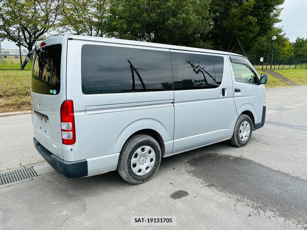 Toyota HIACE VAN 2019-06 8673023-4