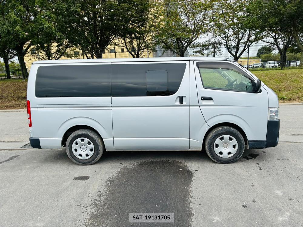 Toyota HIACE VAN 2019-06 8673023-5