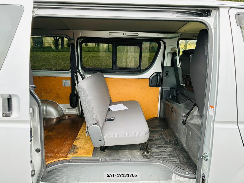 Toyota HIACE VAN 2019-06 8673023-8