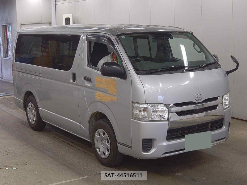 Toyota HIACE VAN 2019-19 899033-0