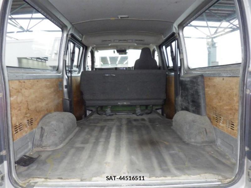 Toyota HIACE VAN 2019-19 899033-5