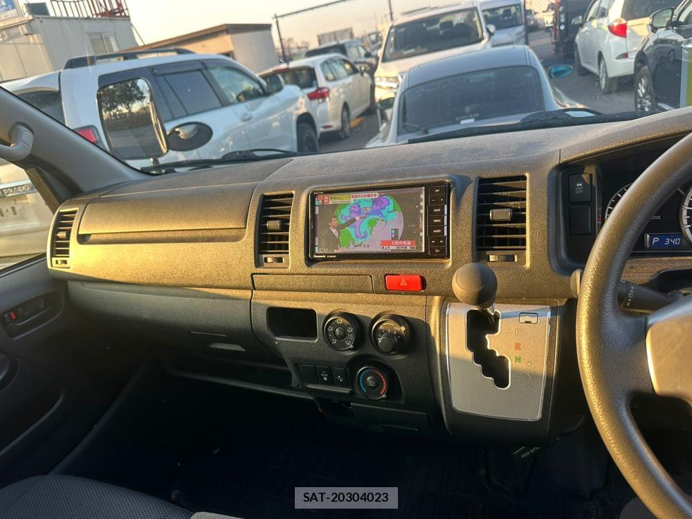 Toyota HIACE VAN 2020 1706876-17