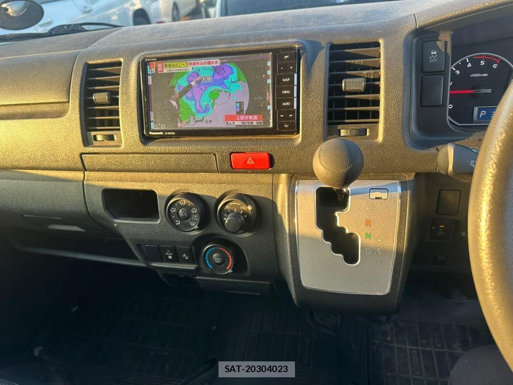 Toyota HIACE VAN 2020 1706876-18