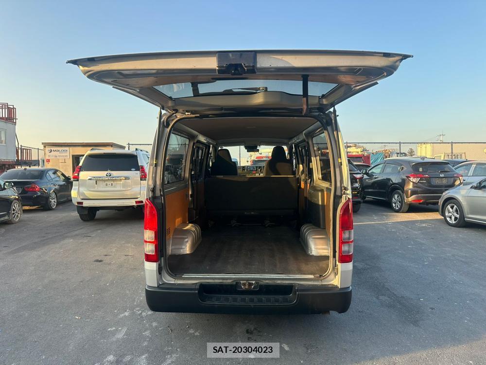 Toyota HIACE VAN 2020 1706876-27
